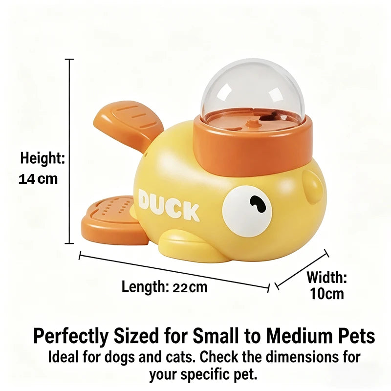 Pato Fominha - cão a empurrar o brinquedo com o focinho
